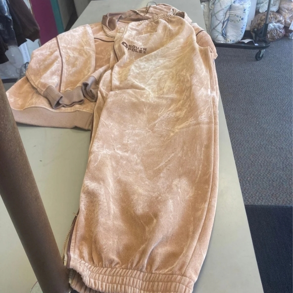 South Pole Track Suit - Picture 1 of 6